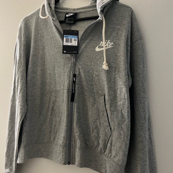 Nike size Medium . - Picture 4 of 4